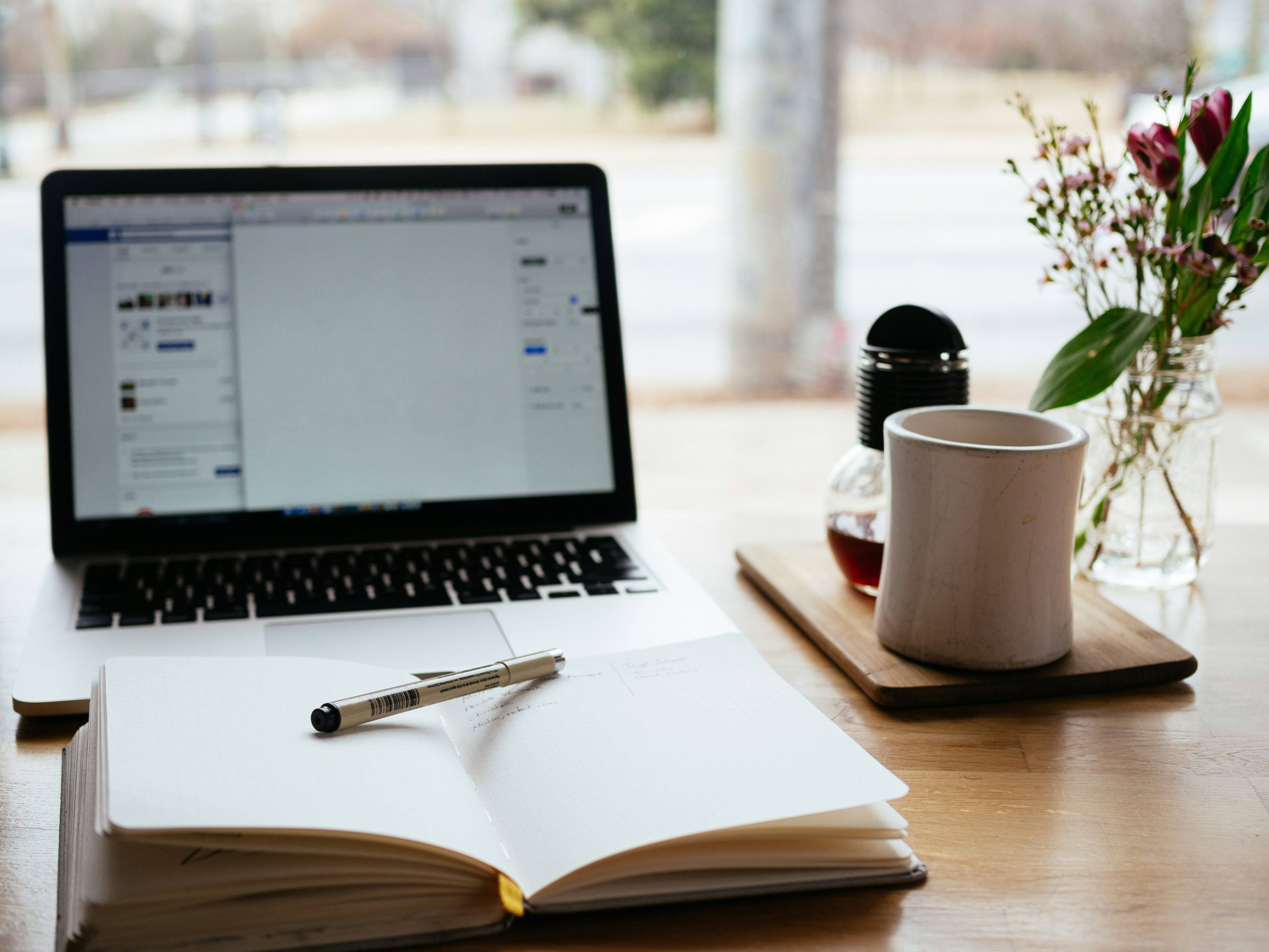 A List of the Best Executive Assistant Jobs and Where to Find Them