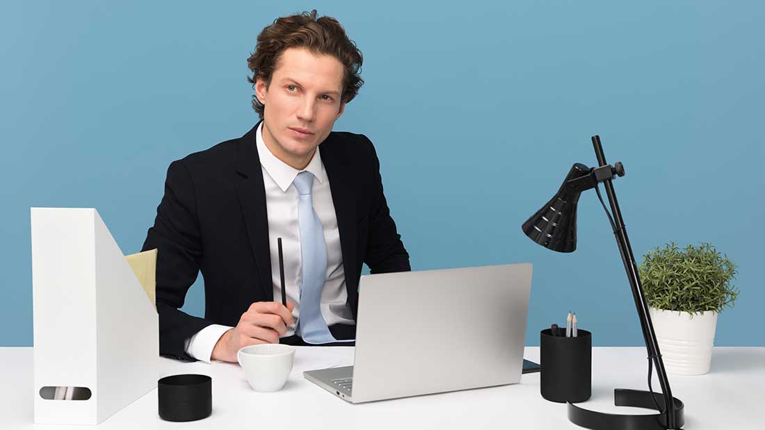 Secretary: Description and the best paid jobs [vc_row…